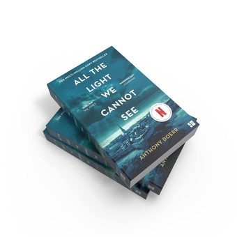 Бумажная книга «All the Light we Cannot See», автор Энтони Дорр - фото №4 - миниатюра