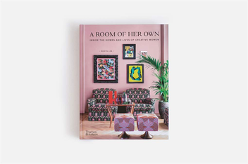 Паперова книга «A Room of Her Own. Inside the Homes and Lives of Creative Women», автор Робін Лі - фото №2 - мініатюра
