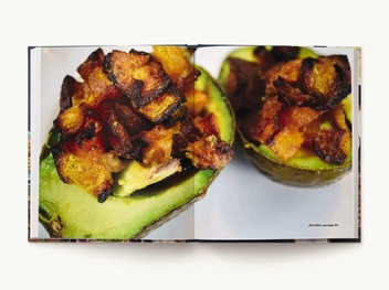 Бумажная книга «The Simcha Cookbook», автор Ави Шемтов - фото №2 - миниатюра