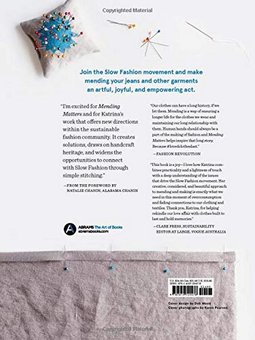 Бумажная книга «Mending Matters. Stitch, Patch, and Repair Your Favorite Denim & More», автор Катрина Родабау - фото №2 - миниатюра