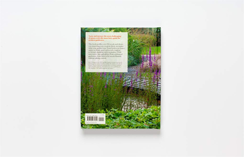Паперова книга «Wild about Weeds. Garden Design with Rebel Plants», автор Джек Воллінгтон - фото №3 - мініатюра