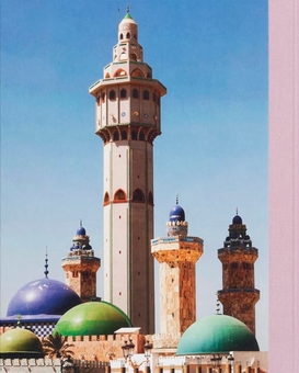 Бумажная книга «The Book of Temples: Spiritual Places Around the World» - фото №2 - миниатюра
