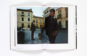 Паперова книга «Joel Meyerowitz. Where I Find Myself. A Lifetime Retrospective», автор Джоел Мейеровіц - фото №7 - мініатюра