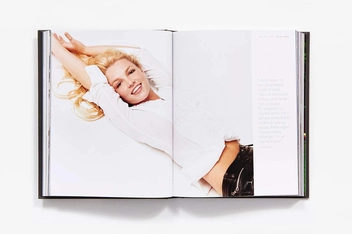 Бумажная книга «Vogue x Music», автор Редакторы американского Vogue - фото №9 - миниатюра