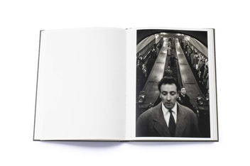 Бумажная книга «Sergio Larrain. London. 1959», автор Роберто Боланьо - фото №6 - миниатюра