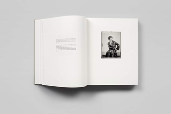 Бумажная книга «Berenice Abbott. Paris Portraits 1925 - 1930», автор Рон Курц - фото №11 - миниатюра