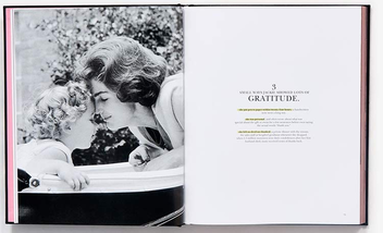 Бумажная книга «Kate Spade New York. SHE. Muses, visionairies and madcap heroines» - фото №8 - миниатюра