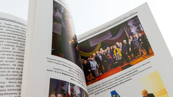 Бумажная книга «Кордіальна філософія української педагогіки сердця В.Сухомлинського. Filozofia kordialna ukraińskiej pedagogiki serca Wasyla Suchomlińskiego», автор Богуслав Сливерский - фото №5 - миниатюра