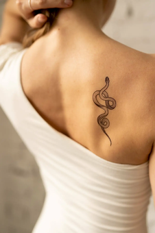 «Тимчасове тату Tattooshka Квітка, гілочки, змія (HB-057)», бренда Tattooshka - фото №3 - миниатюра