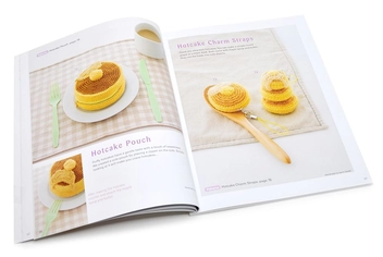 Паперова книга «Amigurumi Sweets», автор Міюкі Ічікава - фото №3 - мініатюра