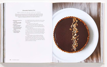 Бумажная книга «The Cook's Atelier: Recipes, Techniques, and Stories from Our French Cooking School», авторов Кендалл Смит Франчини, Марджори Тейлор - фото №9 - миниатюра