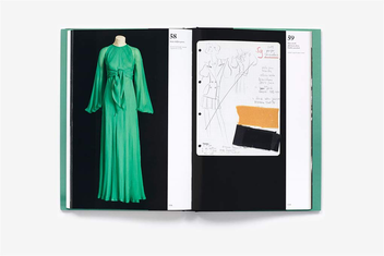 Паперова книга «Yves Saint Laurent: The Scandal Collection, 1971», авторів Домінік Вейон, Олів'є Сайяр - фото №6 - мініатюра