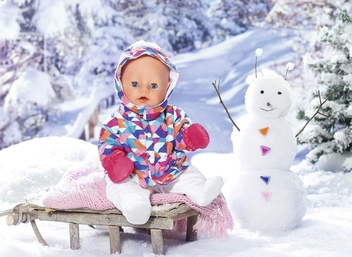  «Пупс Zapf Baby Born Зимняя Красавица 43 см с аксессуарами (823200)», бренда Zapf Creation - фото №3 - миниатюра