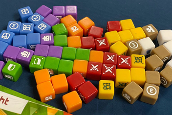 «Настільна гра Geekach Кубітос (Cubitos) (GKCH033CUB)», бренда Geekach Games - фото №5 - миниатюра