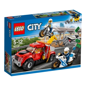  «Конструктор LEGO City Втеча на буксирувальнику (60137)», бренду LEGO - фото №2 - мініатюра