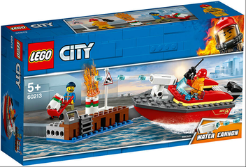  «Конструктор LEGO City Пожар на причале 97 деталей (60213)», бренда LEGO - фото №1 - миниатюра
