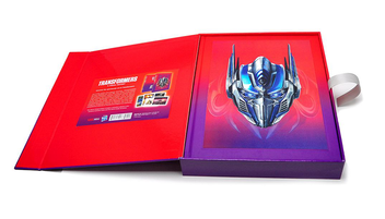 Бумажная книга «Transformers. A Visual History. Limited Edition», автор Джим Соренсон - фото №3 - миниатюра