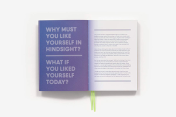 Бумажная книга «Being in Your Body (Guided Journal). A Journal for Self-Love and Body Positivity», автор Фариха Ройсин - фото №3 - миниатюра