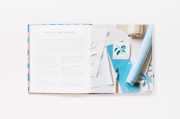 Бумажная книга «Stamp Stencil Paint. Making Extraordinary Patterned Projects by Hand», автор Анна Джойс - фото №4 - миниатюра