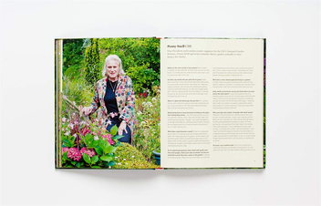 Паперова книга «Wild about Weeds. Garden Design with Rebel Plants», автор Джек Воллінгтон - фото №7 - мініатюра