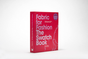 Бумажная книга «Fabric for Fashion. The Swatch Book. Revised Second Edition», авторов Клайв Халлетт, Аманда Джонстон - фото №2 - миниатюра