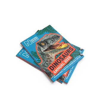 Бумажная книга «Natural History Museum Dinosaurs Annual 2023» - фото №3 - миниатюра