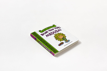 Бумажная книга «Mini Myths: Brush Your Hair, Medusa!», автор Джоан Холуб - фото №4 - миниатюра