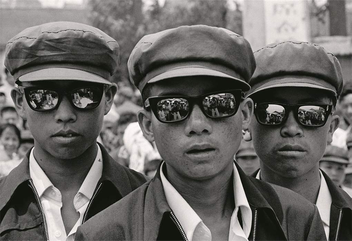 Бумажная книга «Chinese Photography. Twentieth Century and Beyond», автор Ронгронг - фото №3 - миниатюра
