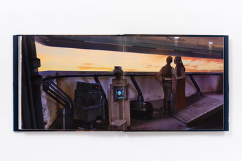 Бумажная книга «The Art of Star Wars: The Force Awakens», авторов Lucasfilm, Фил Шостак - фото №4 - миниатюра