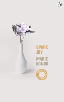 Бумажная книга «Spark Joy», автор Мари Кондо - фото №1 - миниатюра