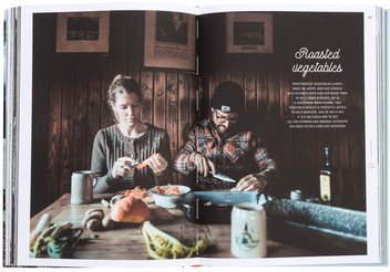 Бумажная книга «Delicious Wintertime. The Great Outdoors Cookbook for Colder Days», автор Маркус Земмер - фото №2 - миниатюра