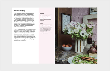 Бумажная книга «Living with Flowers. Blooms & Bouquets for the Home», автор Рован Блоссом - фото №7 - миниатюра