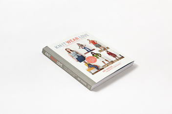 Бумажная книга «Knit Wear Love: Foolproof Instructions for Knitting Your Best-Fitting Sweaters Ever in the Styles You Love to Wear», автор Эми Херцог - фото №5 - миниатюра