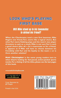 Бумажная книга «Look Who's Playing First Base», автор Мэтт Кристофер - фото №2 - миниатюра