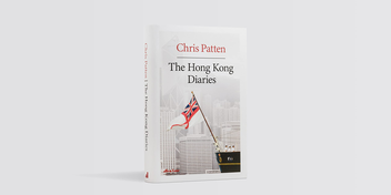 Бумажная книга «The Hong Kong Diaries», автор Крис Паттен - фото №4 - миниатюра