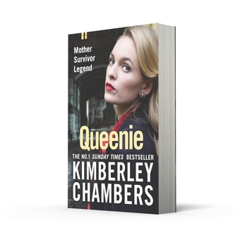 Паперова книга «Queenie», автор Кімберлі Чемберс - фото №3 - мініатюра