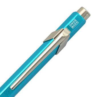 «Ручка Caran d'Ache 849 Metal-X голубая (849.171)», бренда Caran d'Ache - фото №3 - миниатюра