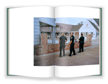 Бумажная книга «Party in the Back», автор Тино Расо - фото №5 - миниатюра