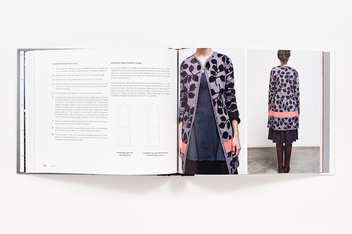 Бумажная книга «Alabama Studio Sewing Patterns. A Guide to Customizing a Hand-Stitched Alabama Chanin Wardrobe», автор Натали Чейнин - фото №6 - миниатюра