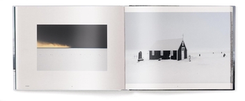 Паперова книга «Winterland: The Colors of Snow», автор Крістоф Жакро - фото №3 - мініатюра