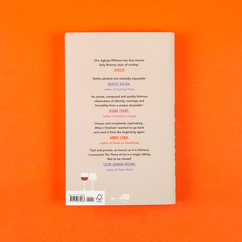 Паперова книга «The Three of Us», автор Оре Агбаже-Вільямс - фото №6 - мініатюра