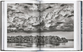 Паперова книга «Sebastião Salgado. Amazônia» - фото №7 - мініатюра