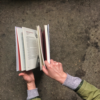 Паперова книга «NOMINA. Україна. Сторінки родинного альбому / Ukraine. Pages From a Family Album», автор Валентина Кирилова - фото №8 - мініатюра