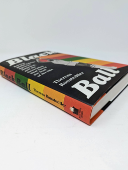 Paper book «Black Ball. Kareem Abdul-Jabbar, Spencer Haywood, and the Generation that Saved the Soul of the NBA», author Theresa Runstedtler - фото №2 - миниатюра