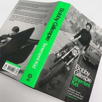 Паперова книга «Tenement Kid. Rough Trade Book of the Year», автор Боббі Гіллеспі - фото №3 - мініатюра