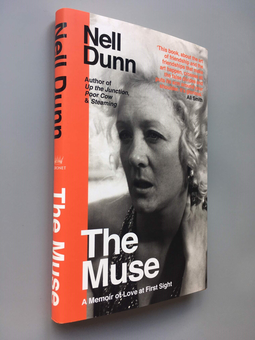 Паперова книга «The Muse», автор Нелл Данн - фото №2 - мініатюра