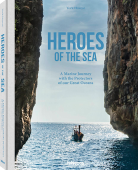 Бумажная книга «Heroes of the Sea», автор Йорк Хорвест - фото №1 - миниатюра
