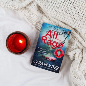 Паперова книга «All the Rage», автор Кара Хантер - фото №7 - мініатюра