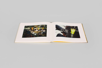 Бумажная книга «Harmony Korine and Juergen Teller. William Eggleston 414», авторов Юрген Теллер, Хармони Корин - фото №6 - миниатюра
