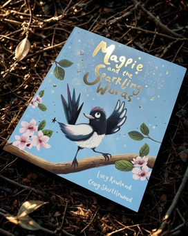 Бумажная книга «Magpie and the Sparkling Words», автор Люси Роуленд - фото №3 - миниатюра